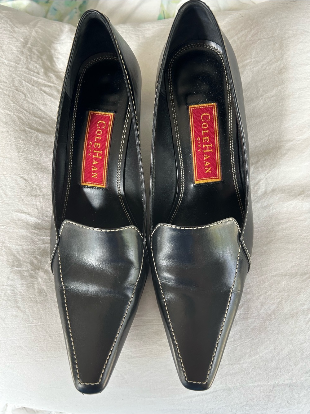Cole Haan Black Leather Pointed-Toe Kitten Heel Loafers, Contrast Stitching. 8.5